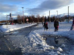 kids playing in slush 